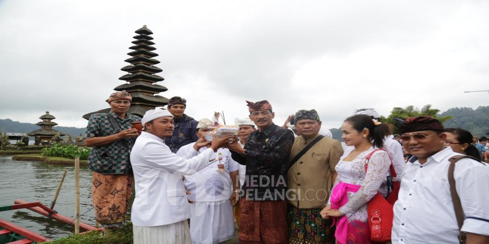 Kabupaten Tabanan Lakukan Prosesi Pengambilan Tanah dan Air Jelang Gowes Pesona Nusantara