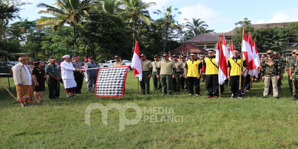 Bupati Made Gianyar Lepas Peserta Napak Tilas Kapten Mudita