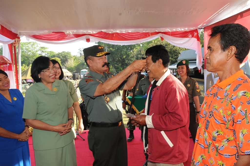 Pangdam IX/Udayana “Baksos Ini Bentuk Kepedulian TNI di Bidang Kesehatan”