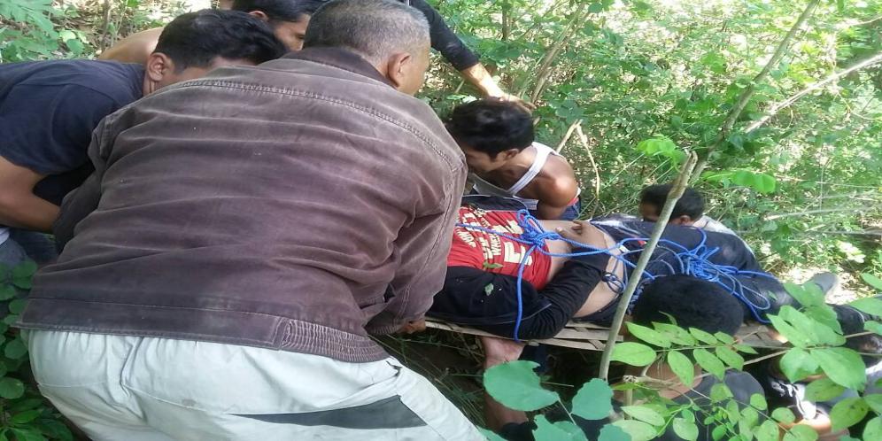 Diduga Rem Blong, Motor Ini Terjun Ke Jurang, Ibu dan Anak Luka Parah