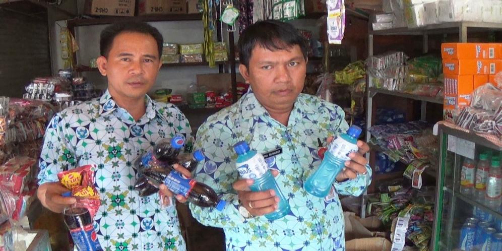 Dinas Perdagangan Kabupaten Jembrana menemukan ratusan kosmetik berbahaya dijual bebas di warung dan toko