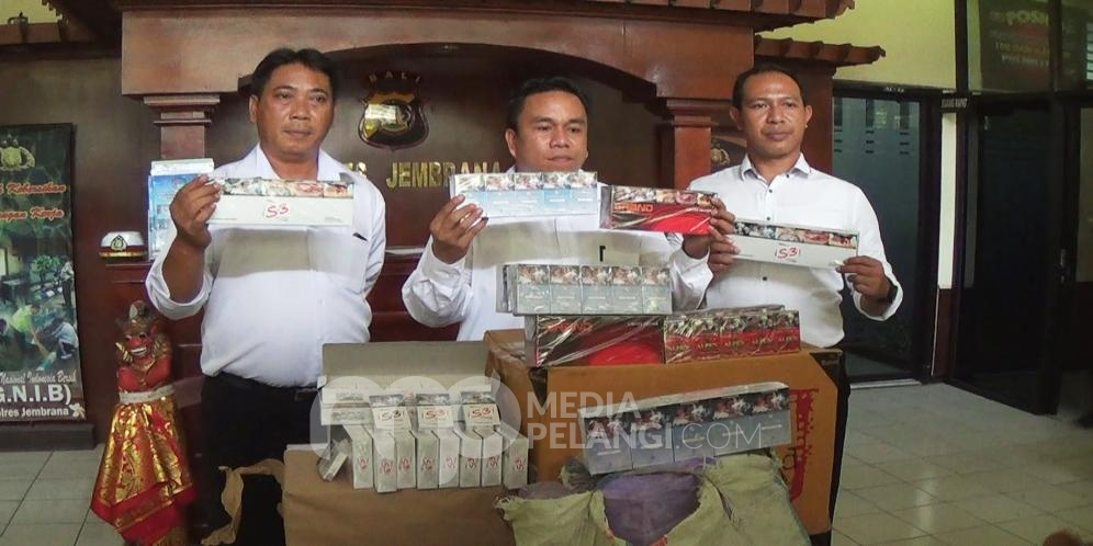 Ribuan Bungkus Rokok Ilegal di Amankan Polisi