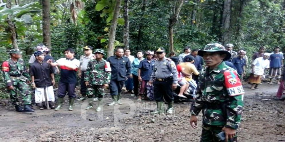 Bupati Suwirta Buka TNI Manunggal Membangun Desa (TMMD) ke-99