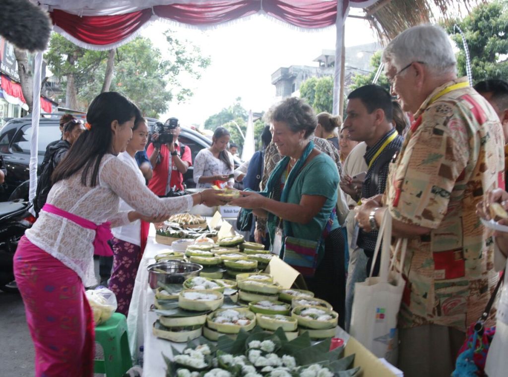 Promosikan Kuliner Gianyar,Ratusan Wisatawan di Sajikan Kuliner dan Pementasan Budaya Gratis