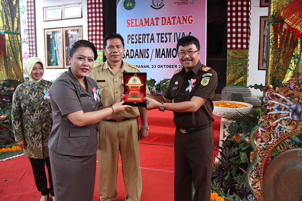 Bupati Eka Apresiasi Tes IVA dan Sadanis/Mamografi oleh IAD Bali, Dukung Tabanan Bebas Kanker Serviks