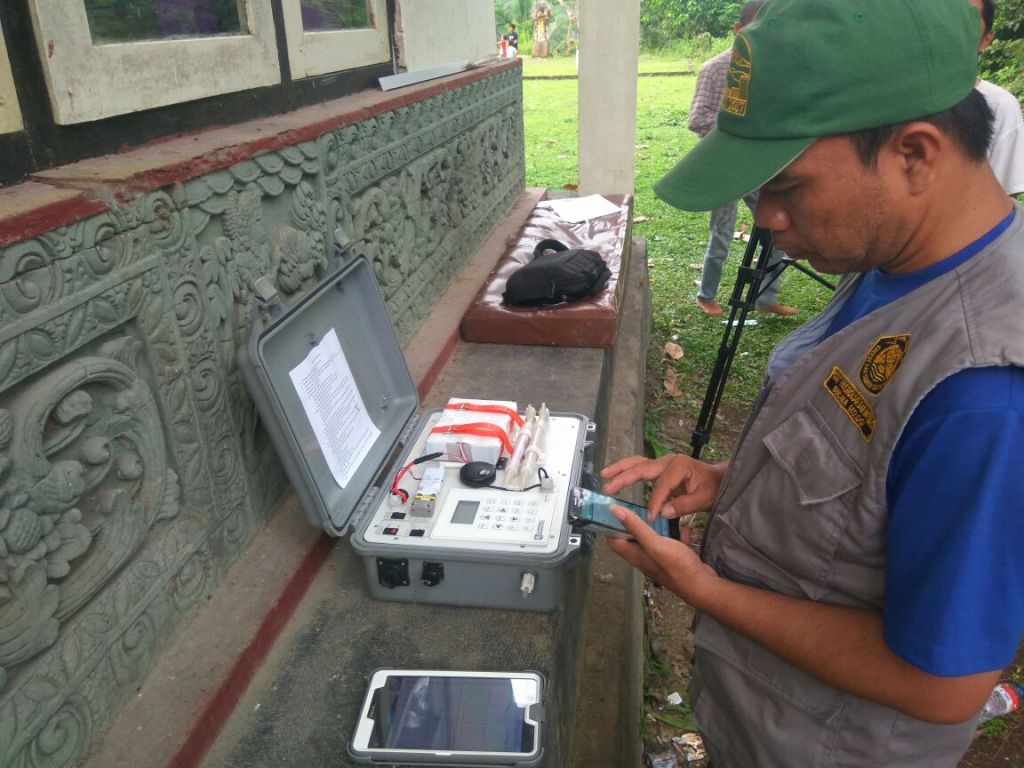 PVMBG Rendang,Datangkan Alat Multi GAS (Multiple Gas Analyzer System) Alat Pendeteksi Gas Vulkanik Gunung Agung