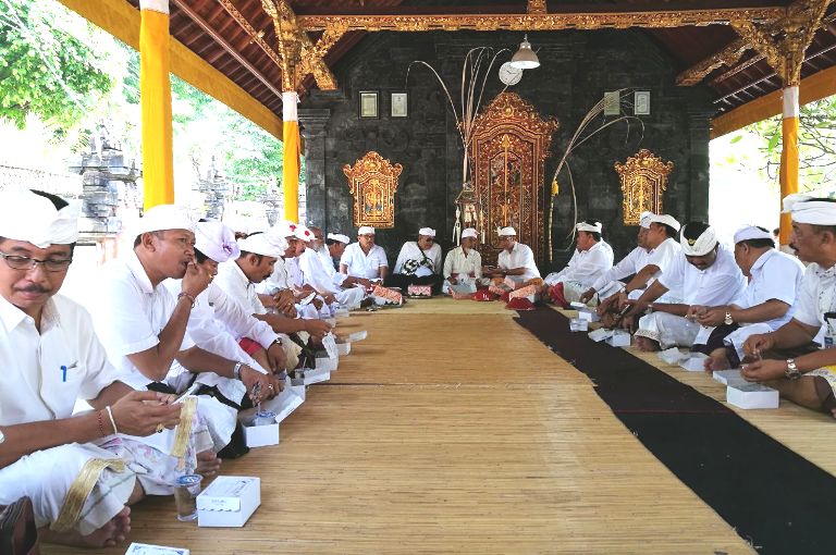 Tiga Sulinggih Puput Puncak Karya Pedudusan Agung dan Balik Sumpah Pura Agung Jagatnatha