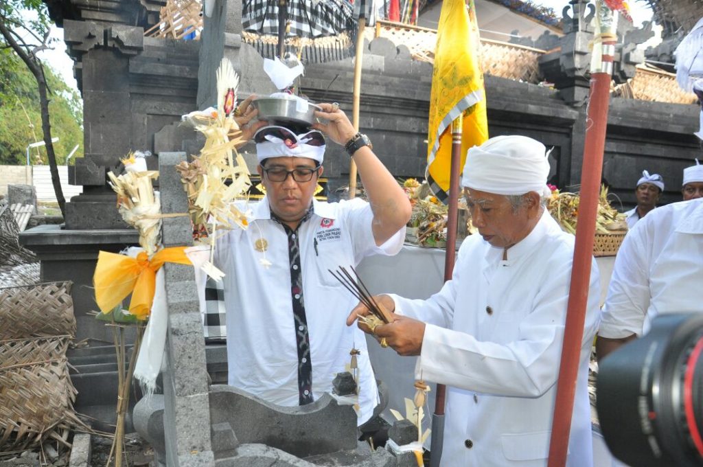 Melaspas di Pura Khayangan Prajapati Tunon Setra Dukuh di Hadiri Wabup Sanjaya