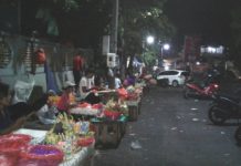 Jelang Pergantian Tahun, Pedagang Canang di Pasar Dauh Pala Tetap Buka