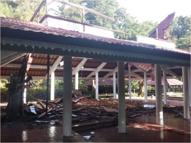 Atap Gedung Sasana Budaya Giri Kusuma Bangli Akhirnya Ambruk