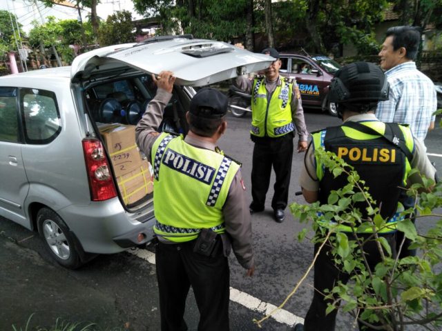 Minimalisir Tindak Kejahatan dan Peredaran Narkoba Polsek Kota Tabanan Gencar Gelar Razia Cipta Kondisi