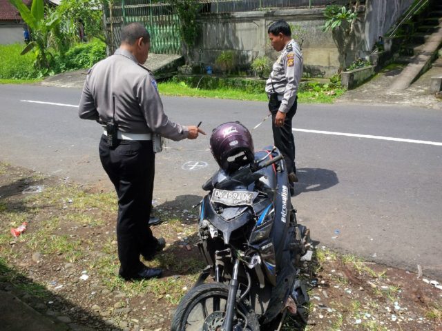 Tabrakan Dengan Mobil, Pengendara Motor Tewas