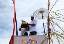 Nangluk Merana di Pantai Lebih, Sucikan Alam Semesta