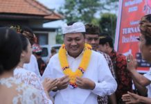 Mahayastra Buka Turnamen Ceki, Siap Melaksanakan Amanat Rakyat