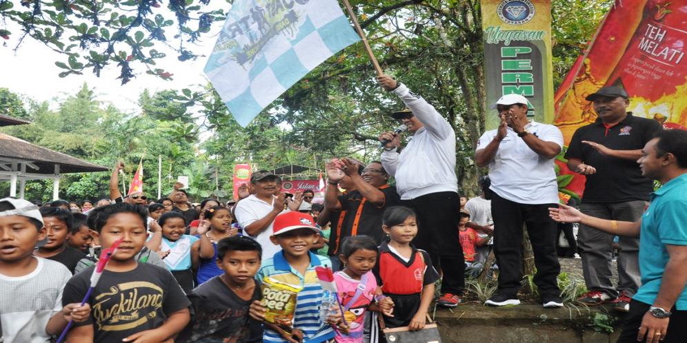 Wakil Bupati Sanjaya Buka Jalan Santai Paguyuban Bhaskara Suci Kubontingguh