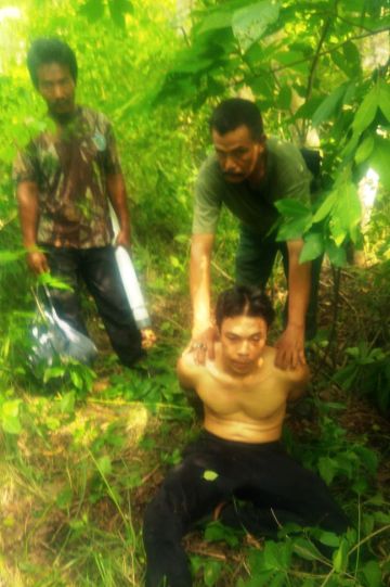 Polisi Hutan Ringkus Pencuri Burung di Taman Nasional Bali Barat