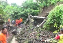Senderan Ambrol, Timpa Tembok Rumah dan Timbun Saluran Irigasi