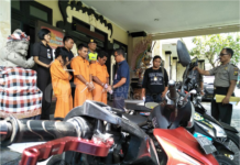 Dua Sejoli Ini, Kompak Curi Motor