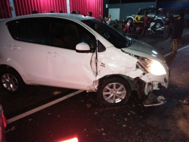 Sopir Ngantuk, Xenia Tabrak Suzuki Splash