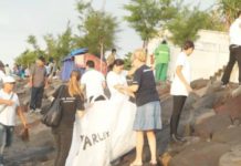 Tingkatkan Kunjungan Wisata Sepanjang Pantai Gianyar Dibersihkan