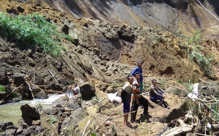 Tebing Longsor Timpa Lima Pekerja PDAM Bangli