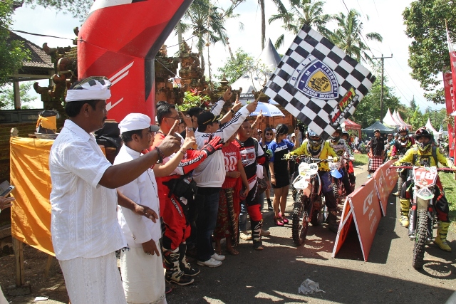 Wabup Sanjaya Buka “PATRA’ Desa Sangketan