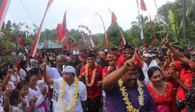 Membludak, Ribuan Warga Desa Tista Buleleng Siap Menangkan Koster-Ace