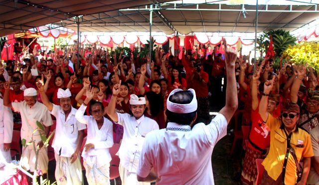 Tiga Kelurahan di Peguyangan Bulatkan Tekad Satu Jalur Menangkan Koster-Ace