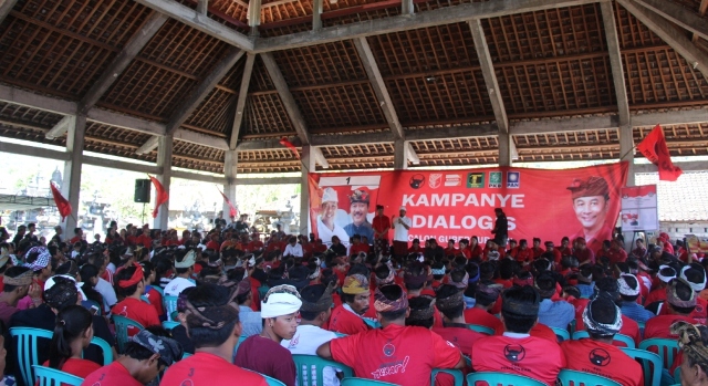 Ribuan Warga 14 Desa di Kecamatan Abang Komitmen Satu Jalur Menangkan Koster-Ace