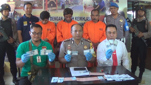 Polisi Ciduk Komplotan Pengedar Uang Palsu di Jembrana