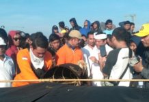Rai Mantra Naikkan Layangan Bersama Ribuan Warga Sanur