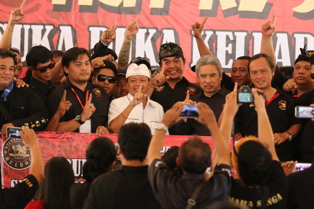 Buldog Denpasar Bulatkan Tekad Menangkan Koster-Ace