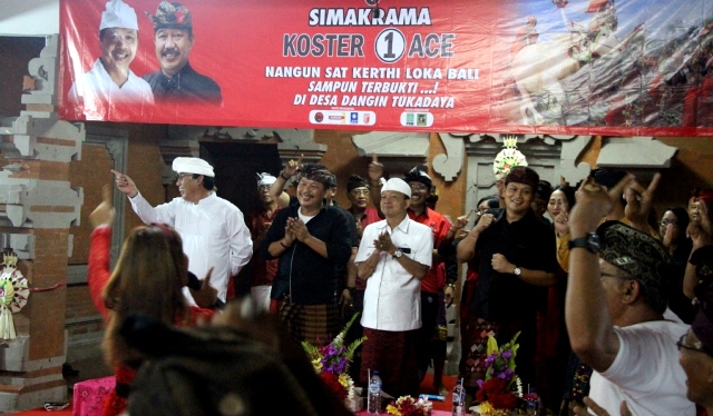 Koster: Desa Adat Ujung Tombak Pembangunan Jati Diri Orang Bali