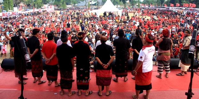 Bobol Kandang Rai Mantra, Belasan Ribu Warga Denpasar Hadiri Semarak 1 Jalur