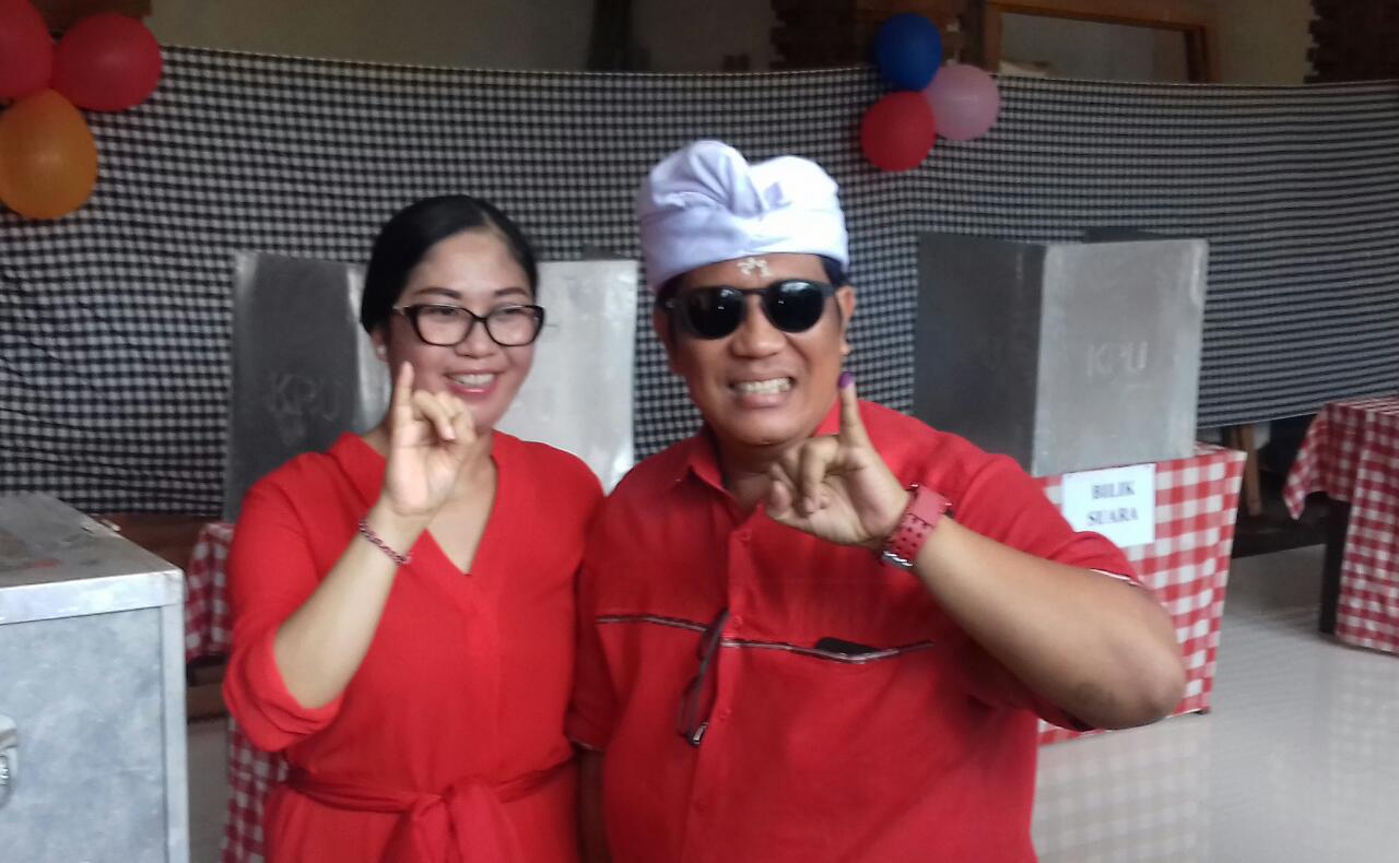 Nyoblos di TPS 5, Wabup Sanjaya Harapkan Partisipasi Pemilih Tinggi