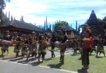Atraksi Bleganjur Festival Danu Beratan Pukau Penonton