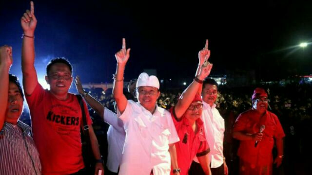 Parade Budaya, Koster Bergembira Bersama Belasan Ribu Milenial Buleleng