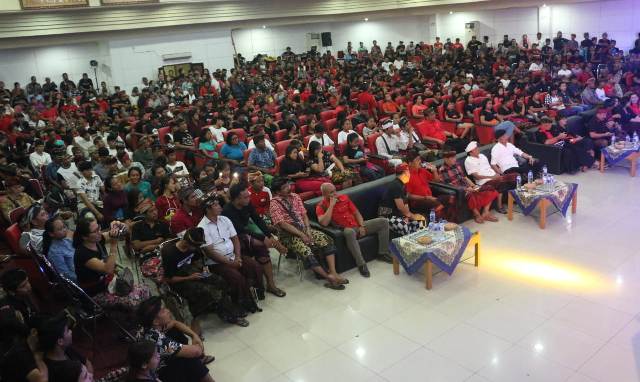 Salam Satu Jalur Menggema di Parade Budaya Generasi Milenial Karangasem