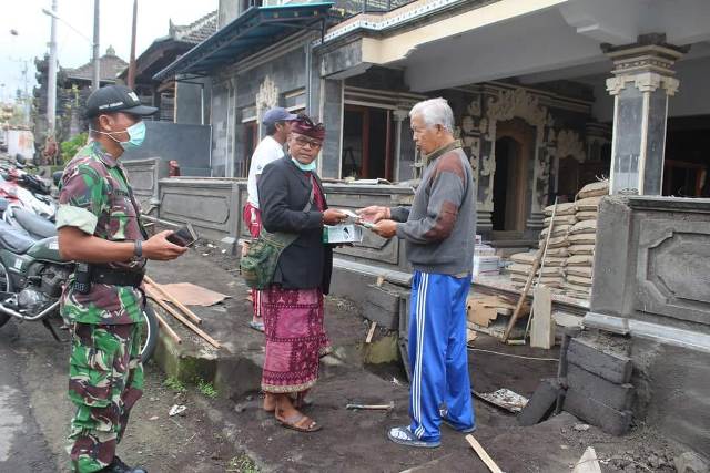 Terpapar Abu Gunung Agung, BPBD Imbau Warga Gunakan Masker