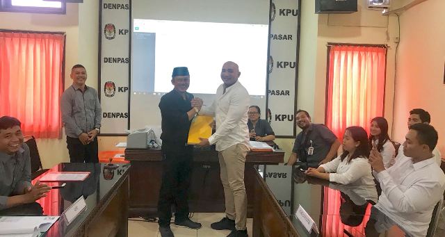 DPC Gerindra Kota Denpasar Serahkan Pendaftaran Bacaleg