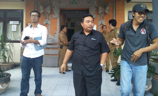 Dewan Kritik Penerimaan Siswa Baru di Gianyar 