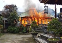 Ditinggal Sembahyang, Rumah Genten Ludes Terbakar