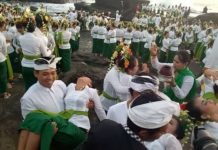 Tari Rejang Sandat Ratu Segara Diwarnai Kesurupan