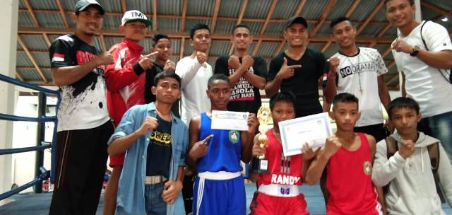 Team Tinju Junior Denpasar Juara Umum di Buleleng, Medali untuk Almarhum Valen