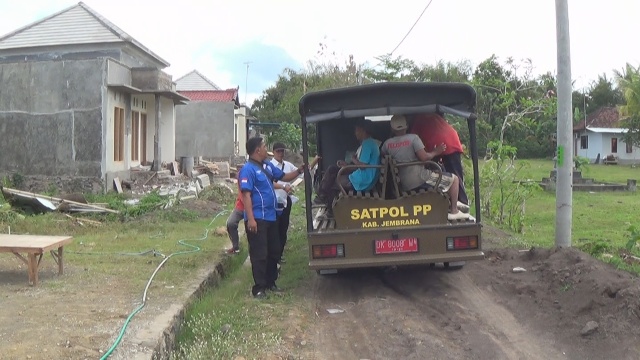 Satpol PP Jembrana Jaring Belasan Duktang Tanpa Identitas