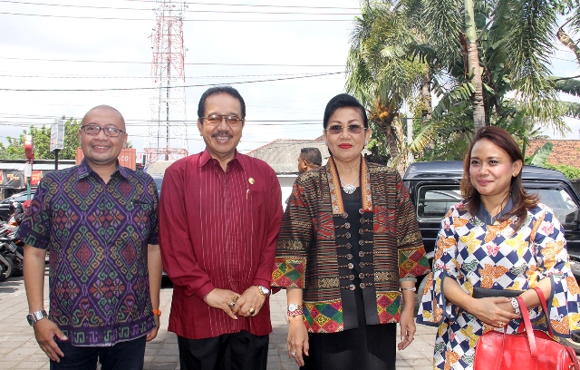 Ny. Putri  Koster, Emansipasi Bukan Berarti Tinggalkan Kodrat Mengurus Anak
