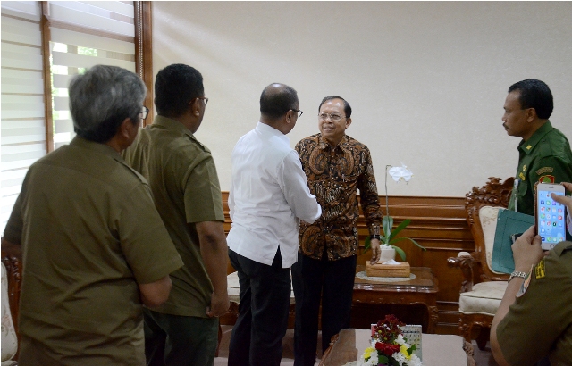 Gubernur Koster Ingin Penataan Kawasan Mangrove Secara Holistik