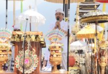 Melalui Upacara Yadnya Danu Kertih di Pura Ulun Danu Batur, Masyarakat Diharapkan Makin Peduli Menjaga Kebersihan Danau