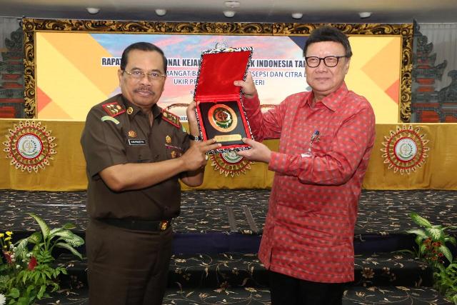 Mendagri Tjahjo Kumolo : Peran Kejaksaan Dalam Pemilu 2019 Sangat Strategis