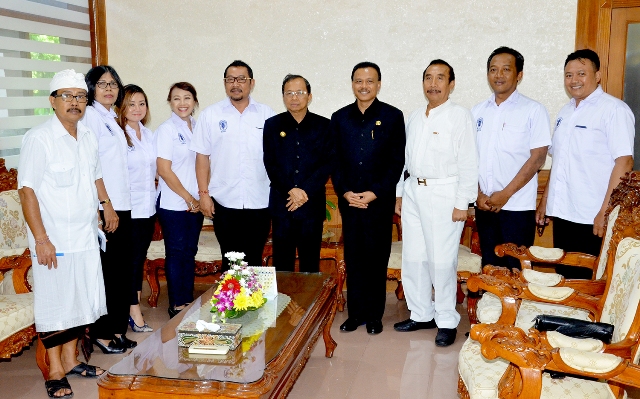 Audiensi Pengurus PRSSNI Bali, Gubernur Koster Ingin Siaran Radio Tetap Eksis